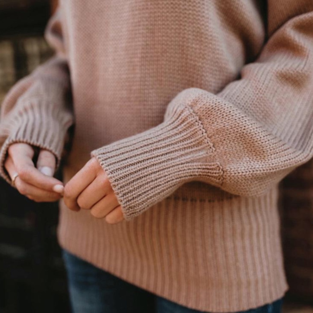 🎀HP🎀 Blush Pink Open Back Knit Sweater - Picture 4 of 5